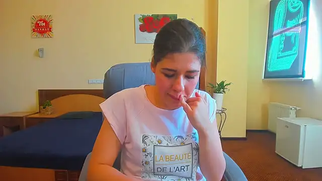 Joannia online show from 09.27.25