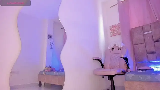 Mia royal online show from 02.14.26