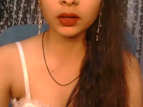 Snapshot of alaviya-19 chatting on 10.12.25 alaviya-19 online show from 10.12.25