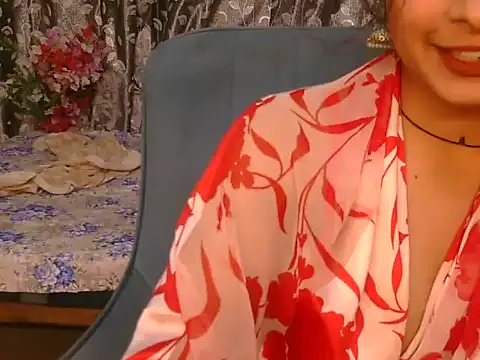 Snapshot of alaviya-19 chatting on 10.13.25 alaviya-19 online show from 10.13.25