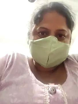 Snapshot of Mmm143 chatting on 09.23.25 Mmm143 online show from 09.23.25