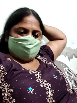 Snapshot of Mmm143 chatting on 09.24.25 Mmm143 online show from 09.24.25