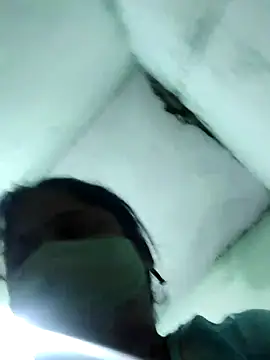 Snapshot of Mmm143 chatting on 10.05.25 Mmm143 online show from 10.05.25