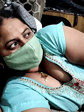 Snapshot of Mmm143 chatting on 10.14.25 Mmm143 online show from 10.14.25