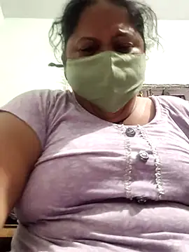 Snapshot of Mmm143 chatting on 10.22.25 Mmm143 online show from 10.22.25