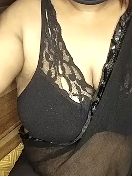 Chubby bhabhi  online show from 10.15.25