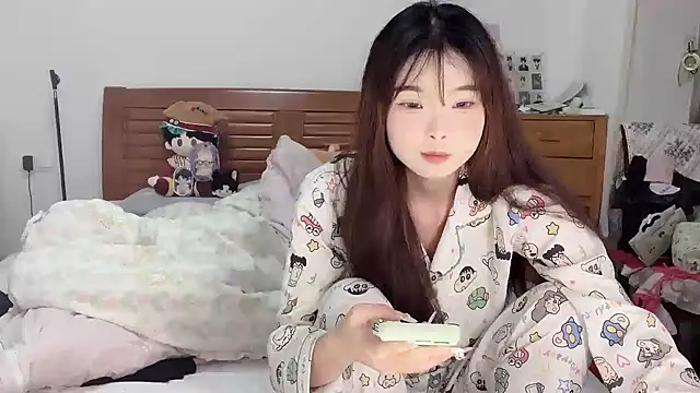 Akong11 online show from 10.04.25