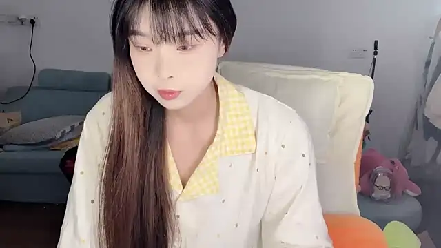 Snapshot of Akong11 chatting on 04.24.26 Akong11 online show from 04.24.26