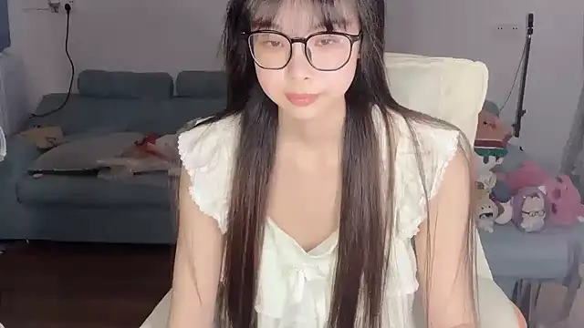 Snapshot of Akong11 chatting on 05.16.26 Akong11 online show from 05.16.26