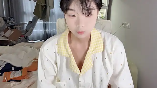 Snapshot of Akong11 chatting on 05.23.26 Akong11 online show from 05.23.26