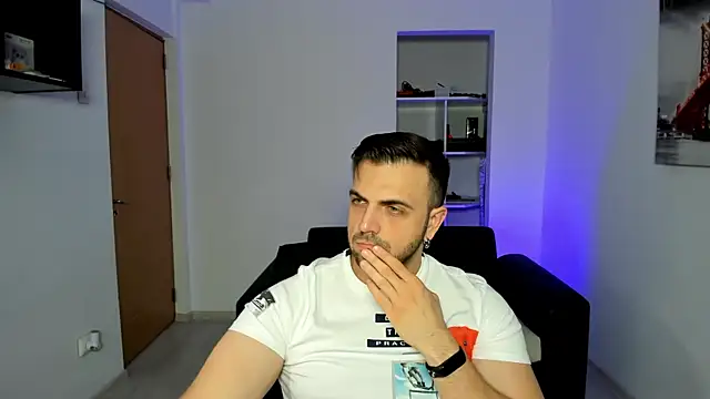 Snapshot of Jace_Thorne chatting on 10.22.25 Jace Thorne online show from 10.22.25