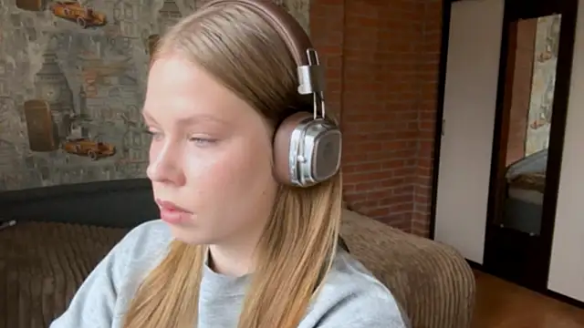 AmiraDehart online show from 09.19.25