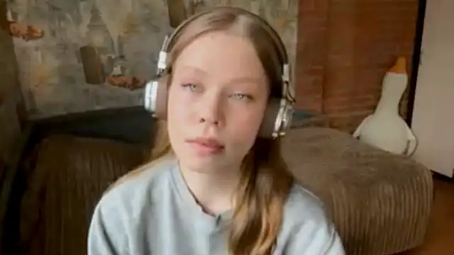 AmiraDehart online show from 09.24.25