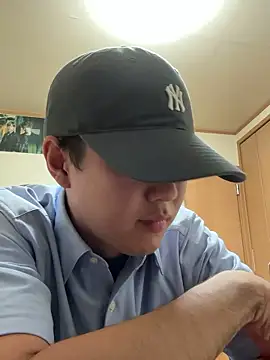 Snapshot of KAMESAN08 chatting on 09.23.25 KAMESAN08 online show from 09.23.25