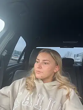 Sapphireroseee online show from 11.06.25