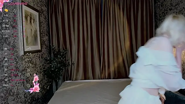 AlettaEve online show from 10.10.25