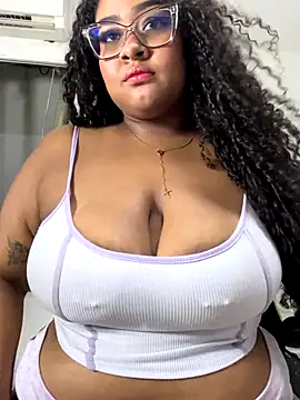 Snapshot of Dakota__Luxx00 chatting on 09.28.25 Dakota Luxx00 online show from 09.28.25