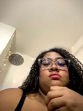 Snapshot of Dakota__Luxx00 chatting on 11.03.25 Dakota Luxx00 online show from 11.03.25