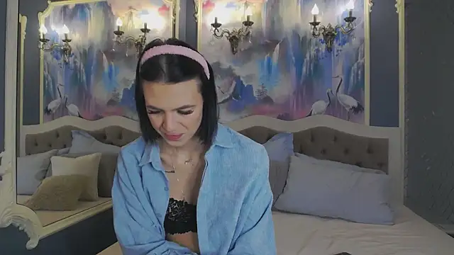 Snapshot of EmmaStarkk chatting on 10.02.25 EmmaStarkk online show from 10.02.25