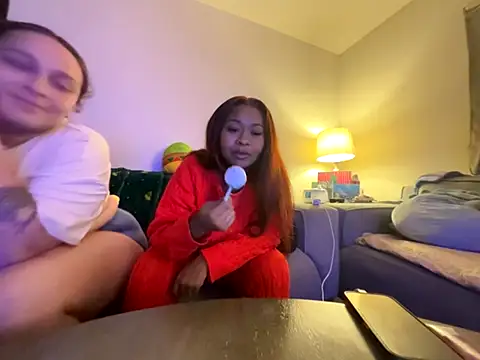 Snapshot of GoddessFatPuss chatting on 10.04.25 GoddessFatPuss online show from 10.04.25