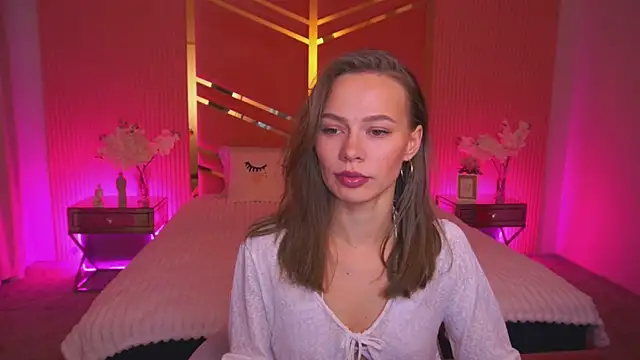 Snapshot of ShyySiren chatting on 10.26.25 ShyySiren online show from 10.26.25