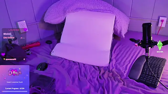 Snapshot of DamaDevotchka chatting on 11.16.25 DamaDevotchka online show from 11.16.25