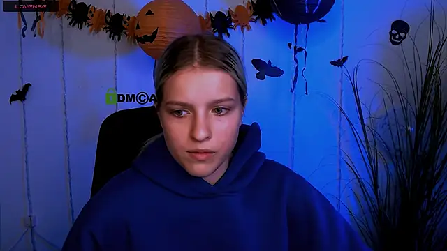 kaela spell  online show from 10.30.25