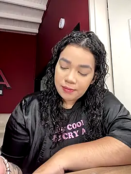 krisstenSantos online show from 09.30.25