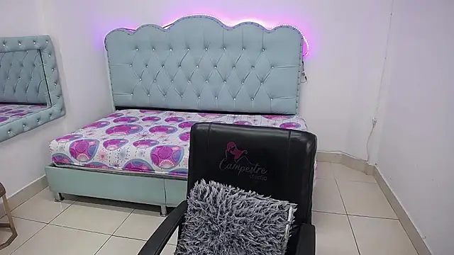 Snapshot of Cordelia_Perlman chatting on 10.30.25 Cordelia Perlman online show from 10.30.25