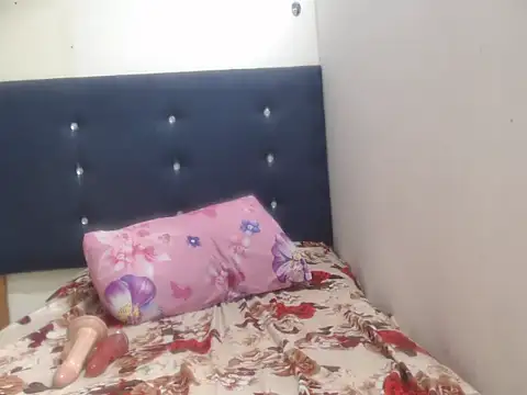 Snapshot of bemymasterlovers chatting on 10.08.25 bemymasterlovers online show from 10.08.25