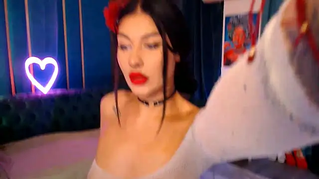 Snapshot of SuzanStacks chatting on 10.23.25 SuzanStacks online show from 10.23.25