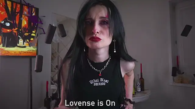 Snapshot of DarcyAspacio chatting on 10.30.25 DarcyAspacio online show from 10.30.25