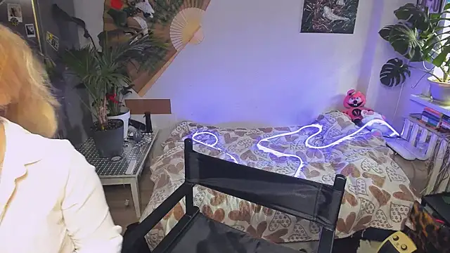 Alexa  Pears online show from 09.18.25
