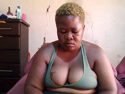 Snapshot of Bustyass93 chatting on 02.18.26 Bustyass93 online show from 02.18.26