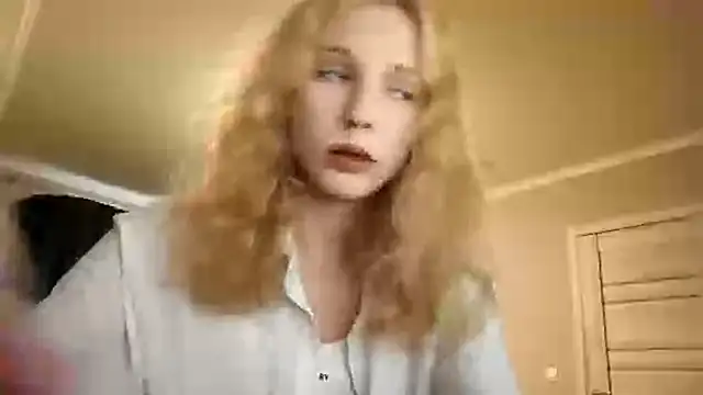 Fafa Fluff online show from 09.30.25