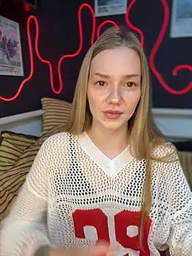 MilaMoone online show from 05.31.26