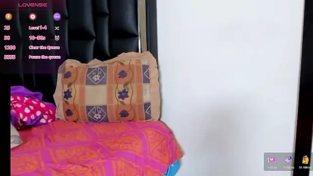 Snapshot of ArexBlakk chatting on 11.01.25 ArexBlakk online show from 11.01.25