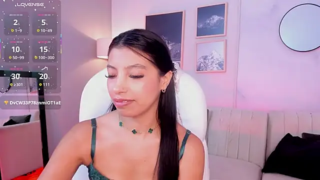 Tiffany Low online show from 12.01.25