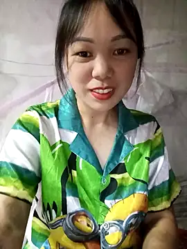 Snapshot of Tary_toot chatting on 10.13.25 Tary toot online show from 10.13.25