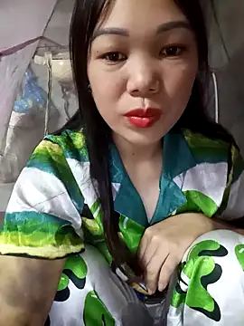 Snapshot of Tary_toot chatting on 10.13.25 Tary toot online show from 10.13.25