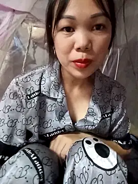 Snapshot of Tary_toot chatting on 10.17.25 Tary toot online show from 10.17.25