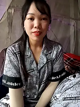 Snapshot of Tary_toot chatting on 10.28.25 Tary toot online show from 10.28.25