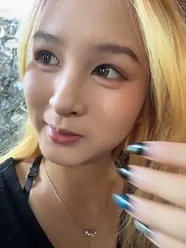 yuki june online show from 11.15.25