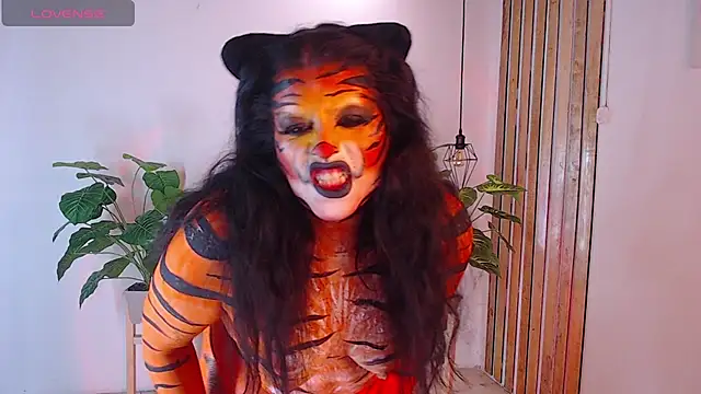 Snapshot of Andrea_secret_ chatting on 10.26.25 Andrea secret online show from 10.26.25