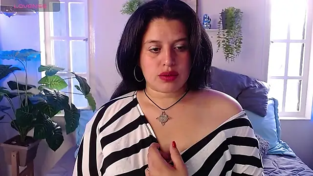 Snapshot of Andrea_secret_ chatting on 10.28.25 Andrea secret online show from 10.28.25