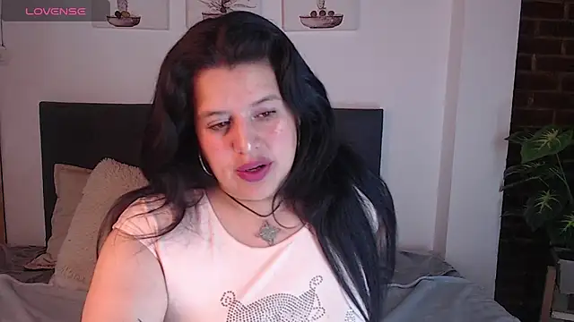 Snapshot of Andrea_secret_ chatting on 11.03.25 Andrea secret online show from 11.03.25