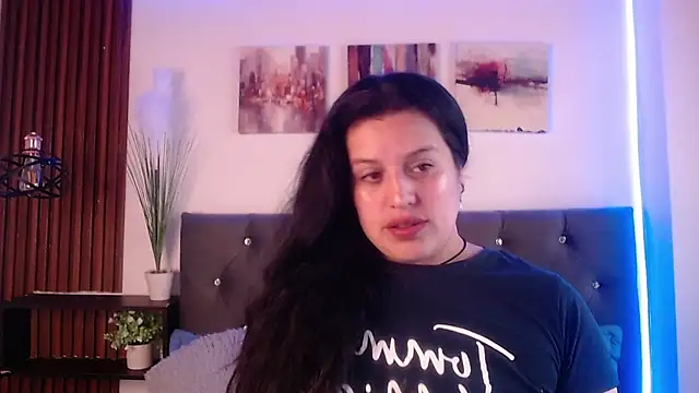 Snapshot of Andrea_secret_ chatting on 11.12.25 Andrea secret online show from 11.12.25