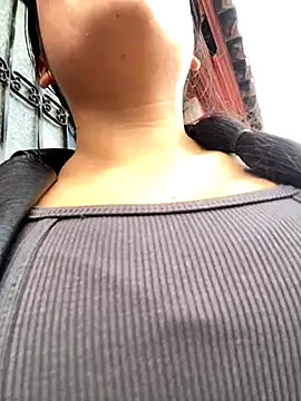 Karla 1-2 online show from 09.30.25