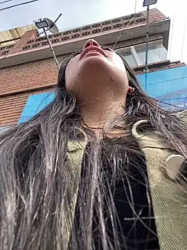 Karla 1-2 online show from 11.05.25