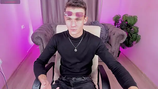 AdamGold01 online show from 09.28.25